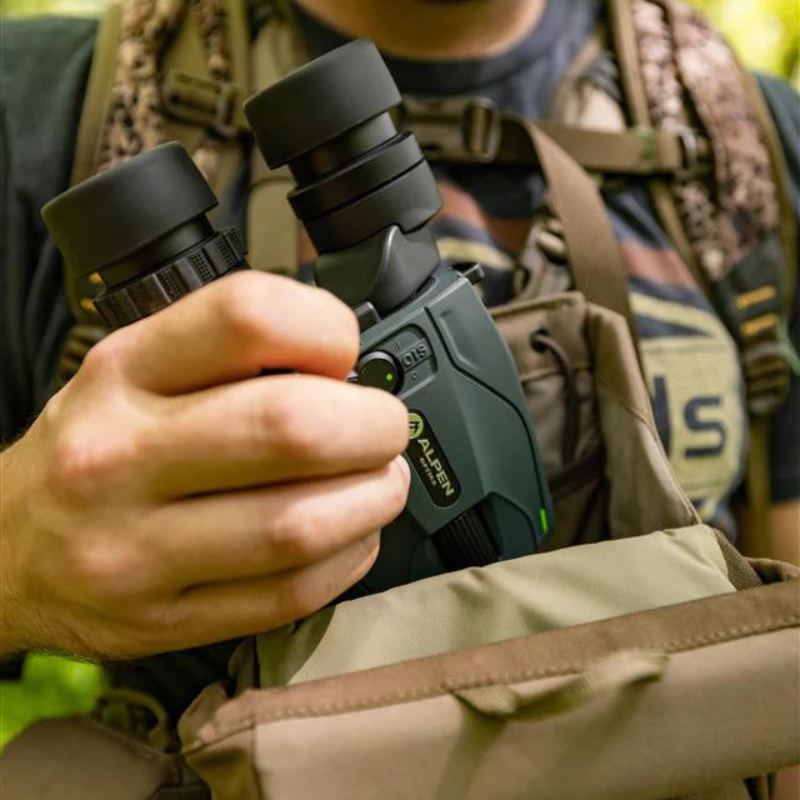 ALPEN | Apex Steady 16x30 HD Binoculars with Image Stabilization